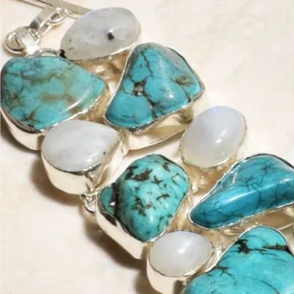 Gorgeous Tibetan Turquoise + Moonstone gem cluster statement cuff - Picture 11 of 14